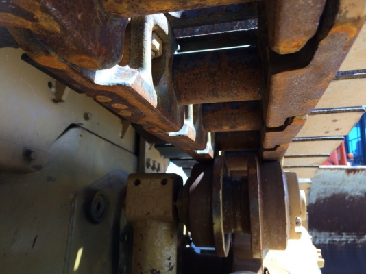 CAT D5B SN: 47X0323 สภาพสวยจัด นำเข้าจากญี่ปุ่น รถถึงไทยแล้ว ขายไม่แพงครับ