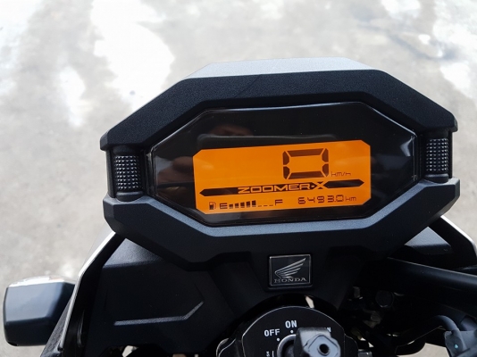 HONDA ALL NEW ZOOMER X สีเทา จดทะเบียน กย 58 รถ 10 เดือน สภาพสวย ๆ เดิม ๆ