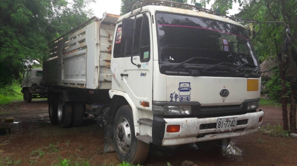 ขายรถพ่วง นิสสัน UD 260 แรง ยางดี 18 เส้น ดรั้มแม่-ลูก กระบะสามมิต ลอนเฉียง รถใช้งาน เอกสารพร้อมโอน เจ้าของขายเอง 0811838154