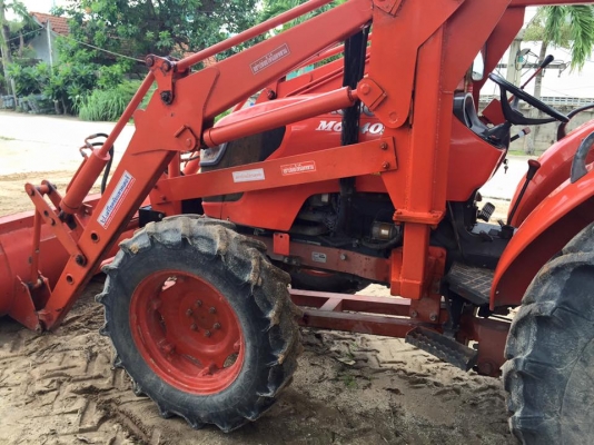 ขายรถไถ Kubota M6040 SU(4WD) พร้อมใบมีดและชุดบุ้งกี๋ รถสวย เครื่องแน่นพร้อมใช้งาน ขายรถไถ Kubota M6040 SU(4WD) พร้อมใบมีดและชุดบุ้งกี๋ รถสวย เครื่องแน่นพร้อมใช้งาน