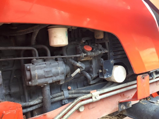 ขายรถไถ Kubota M6040 SU(4WD) พร้อมใบมีดและชุดบุ้งกี๋ รถสวย เครื่องแน่นพร้อมใช้งาน ขายรถไถ Kubota M6040 SU(4WD) พร้อมใบมีดและชุดบุ้งกี๋ รถสวย เครื่องแน่นพร้อมใช้งาน
