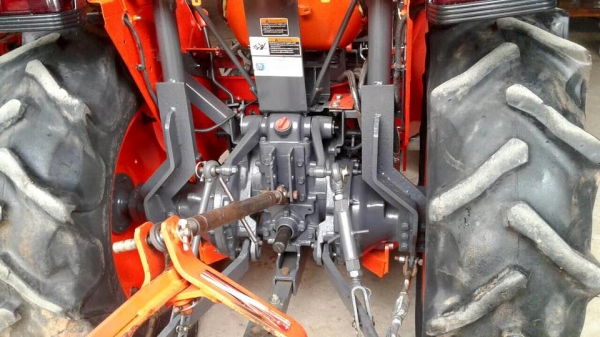 ขายรถไถKubota L4508(4WD) พร้อมใบมีดหน้าและผานบุกเบิกช้าง รถสวย พร้อมใช้งาน ขายรถไถKubota L4508(4WD) พร้อมใบมีดหน้าและผานบุกเบิกช้าง รถสวย พร้อมใช้งาน