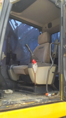 ขายรถแมคโค 2,500,000 ขายรถแมคโค 2,500,000