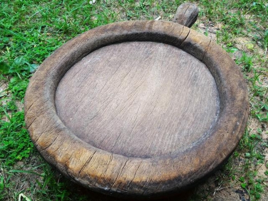 กระโบมไม้ของโบราณ A04 อายุมากกว่า 80 ปี แกะสลักด้วยมือล้วนๆ งานไทยแท้ ไม้เนื้อแข็งน้ำหนักเยอะ แต่ละชิ้นมีเอกลักษณ์เฉพาะตัว