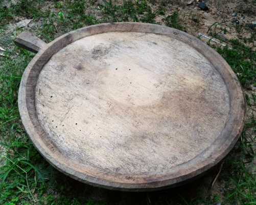 กระโบมไม้ขนาดใหญ่ของโบราณ A03 อายุมากกว่า 80 ปี แกะสลักด้วยมือล้วนๆ งานไทยแท้ ไม้เนื้อแข็งน้ำหนักเยอะ แต่ละชิ้นมีเอกลักษณ์เฉพาะตัว