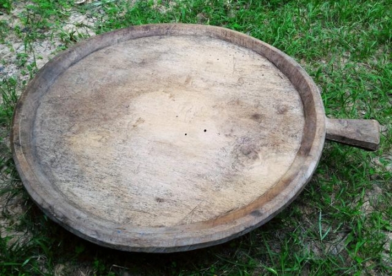 กระโบมไม้ขนาดใหญ่ของโบราณ A03 อายุมากกว่า 80 ปี แกะสลักด้วยมือล้วนๆ งานไทยแท้ ไม้เนื้อแข็งน้ำหนักเยอะ แต่ละชิ้นมีเอกลักษณ์เฉพาะตัว