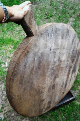 กระโบมไม้ขนาดใหญ่ของโบราณ A02 อายุมากกว่า 80 ปี แกะสลักด้วยมือล้วนๆ งานไทยแท้ ไม้เนื้อแข็งน้ำหนักเยอะ แต่ละชิ้นมีเอกลักษณ์เฉพาะตัว