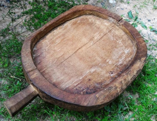 กระโบมไม้ขนาดใหญ่ของโบราณ A01 อายุมากกว่า 80 ปี แกะสลักด้วยมือล้วนๆ งานไทยแท้ ไม้เนื้อแข็งน้ำหนักเยอะ แต่ละชิ้นมีเอกลักษณ์เฉพาะตัว