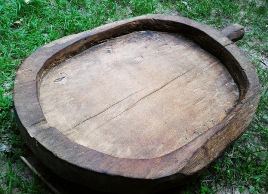 กระโบมไม้ขนาดใหญ่ของโบราณ A01 อายุมากกว่า 80 ปี แกะสลักด้วยมือล้วนๆ งานไทยแท้ ไม้เนื้อแข็งน้ำหนักเยอะ แต่ละชิ้นมีเอกลักษณ์เฉพาะตัว