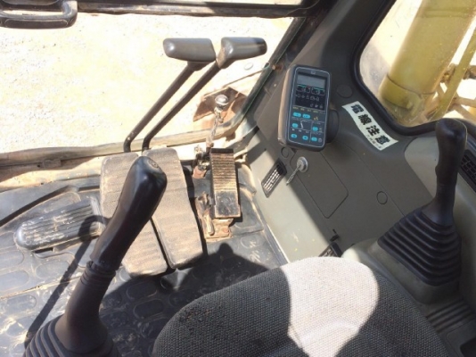 ขายรถแบคโฮ KOMATSU PC120-6 คอลโทรลสั้น สภาพสวยพร้อมใช้ มีVDOการทำงานครับ