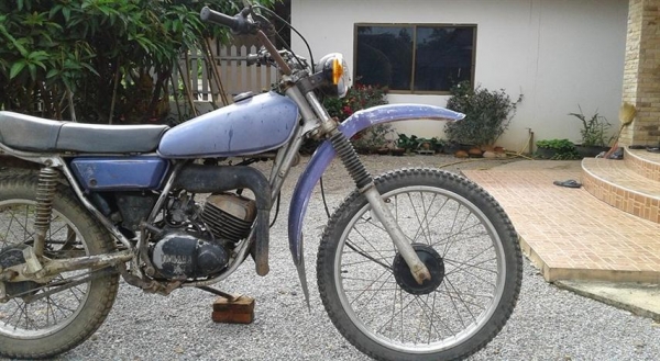 ขาย DT100 ไม่มีเอกสารออกใบซื้อขายเครื่องดีโครงคันสตาร์ทคันเกียร์ไม่เชื่อมรถเดิมแห้งๆเหมาะเอาไปปั้นต่อ