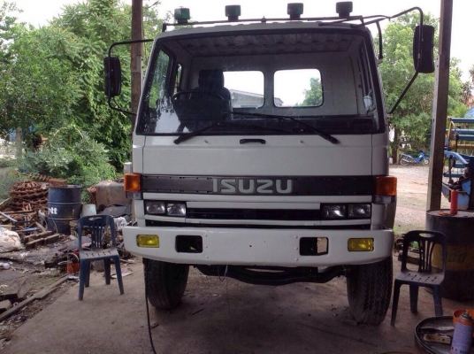 ขายด่วน อีซูซุร็อกกี้ 210 เเรงม้า 10 ล้อ 2 เพลา ขายหัวครัชซีสโลยก มีเล่มทะเบียนพร้อมโอน ราคา 650,000 สนใจติดต่อ 085-6843108