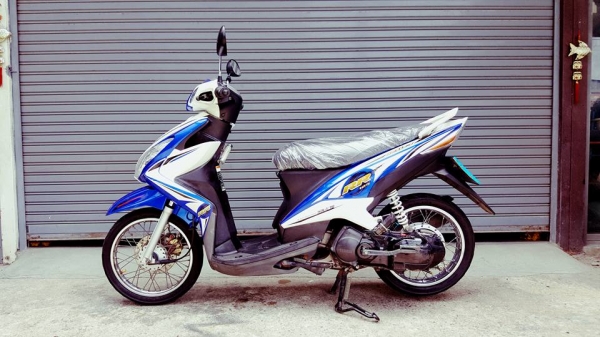 YAMAHA MIO RR 125  NEW รุ่นไฟหน้า 2 ตา ฟรีค่าโอน