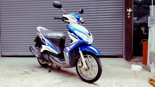 YAMAHA MIO RR 125  NEW รุ่นไฟหน้า 2 ตา ฟรีค่าโอน