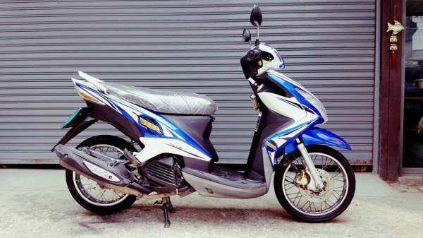 YAMAHA MIO RR 125  NEW รุ่นไฟหน้า 2 ตา ฟรีค่าโอน