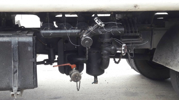 ขายรถบรรทุกน้ำมัน ISUZU JCM เครื่อง 6BG turbo inter บรรจุ 16,000 ลิตร โหลดบน แอร์พร้อม ภายในสวย ทะเบียนพร้อม ขายรถบรรทุกน้ำมัน ISUZU JCM เครื่อง 6BG turbo inter บรรจุ 16,000 ลิตร โหลดบน แอร์พร้อม ภายในสวย ทะเบียนพร้อม