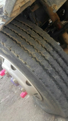 ขายครับ FXZ13NFY เครื่อง 6SD1 240 แรง 2เพลาเครื่องดี คัสชีสวย เอกสารเล่มทะเบียนพร้อมโอน ภาษีขาด ปี 58 ราคา 650,000 สนใจติดต่อ 0845672050