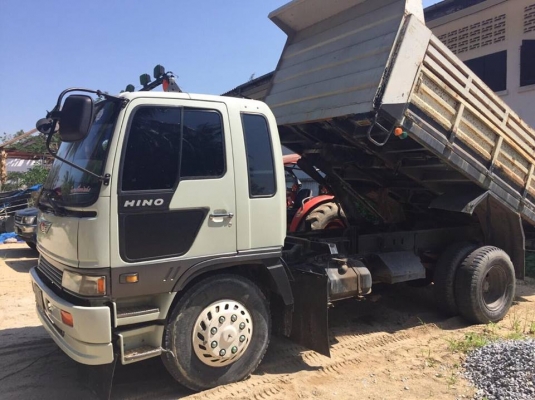 6 ล้อดั้ม 195 แรง HINO FF3H รถห้างแท้เดิมๆ หัวเก็บสีใหม่ สวย