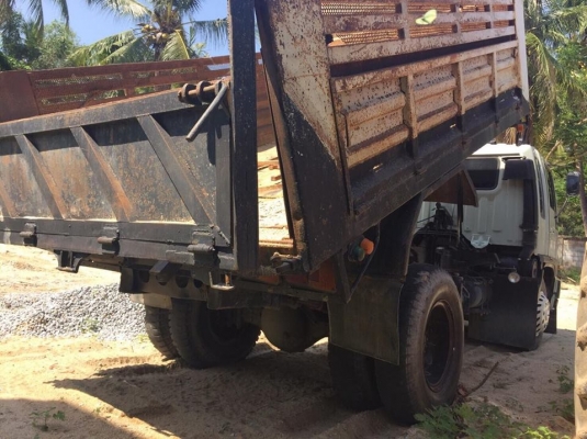 6 ล้อดั้ม 195 แรง HINO FF3H รถห้างแท้เดิมๆ หัวเก็บสีใหม่ สวย