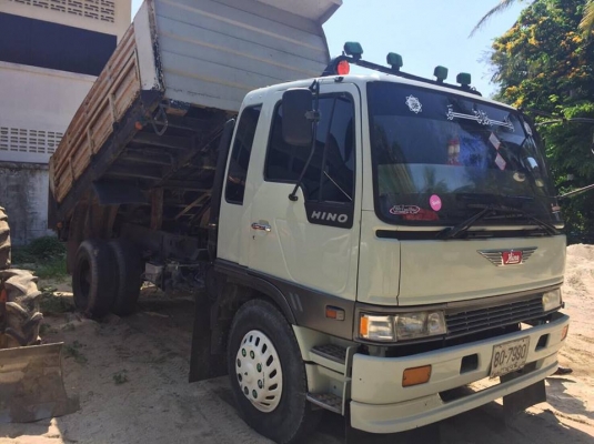 6 ล้อดั้ม 195 แรง HINO FF3H รถห้างแท้เดิมๆ หัวเก็บสีใหม่ สวย