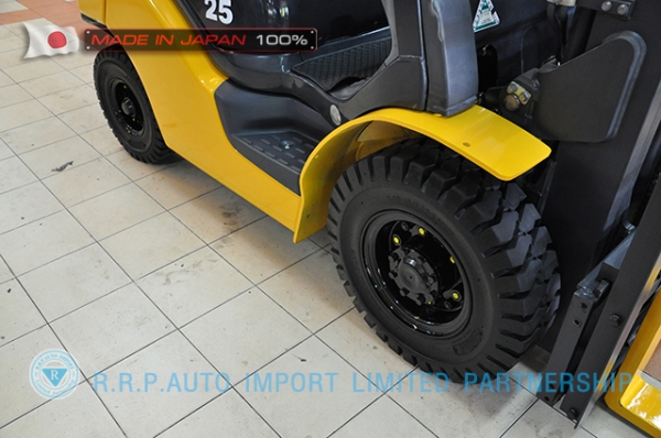 ขายรถโฟล์คลิฟท์มือสอง KOMATSU รุ่น FG25HT-583201 ราคา 285,000 บาท นำเข้าจากประเทศญี่ปุ่น 100\% ไม่เคยใช้งานในไทย
