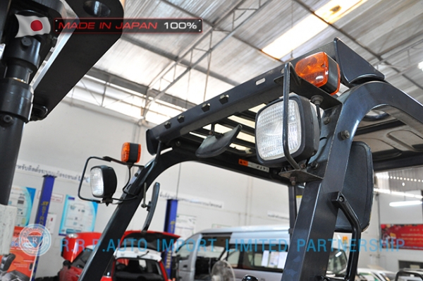 ขายรถโฟล์คลิฟท์มือสอง KOMATSU รุ่น FG25HT-583201 ราคา 285,000 บาท นำเข้าจากประเทศญี่ปุ่น 100\% ไม่เคยใช้งานในไทย