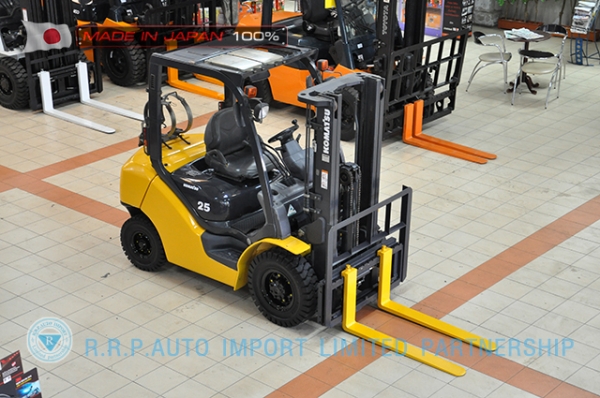 ขายรถโฟล์คลิฟท์มือสอง KOMATSU รุ่น FG25HT-583201 ราคา 285,000 บาท นำเข้าจากประเทศญี่ปุ่น 100\% ไม่เคยใช้งานในไทย