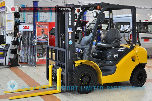 ขายรถโฟล์คลิฟท์มือสอง KOMATSU รุ่น FG25HT-583201 ราคา 285,000 บาท นำเข้าจากประเทศญี่ปุ่น 100\% ไม่เคยใช้งานในไทย