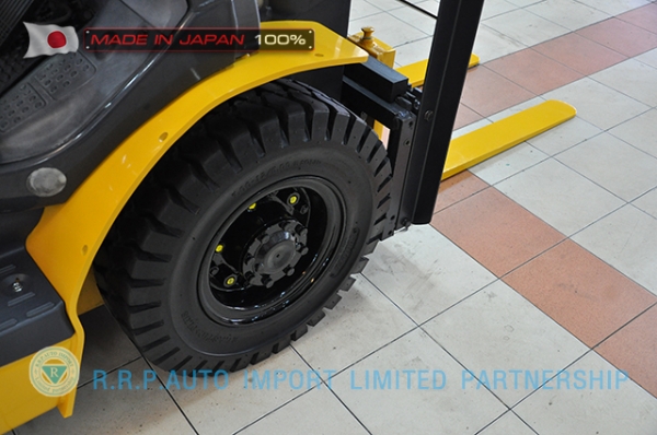 ขายรถโฟล์คลิฟท์มือสอง KOMATSU รุ่น FG25HT-583201 ราคา 285,000 บาท นำเข้าจากประเทศญี่ปุ่น 100\% ไม่เคยใช้งานในไทย