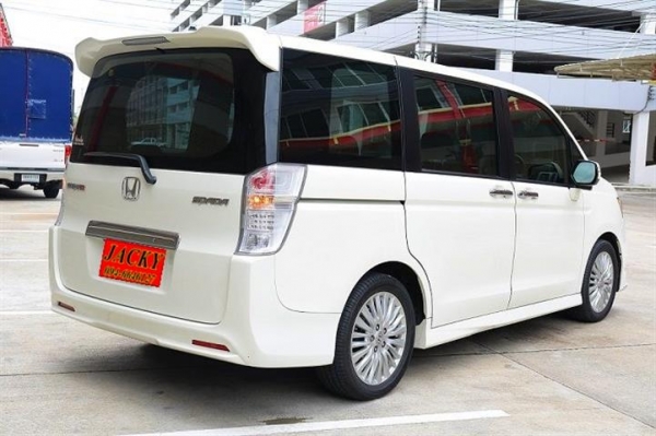 HONDA STEP WGN SPADA 2.0 I-VTEC Navi สีขาว ปี2013 HONDA STEP WGN SPADA 2.0 I-VTEC Navi สีขาว ปี2013