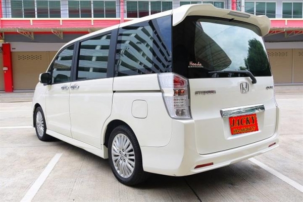 HONDA STEP WGN SPADA 2.0 I-VTEC Navi สีขาว ปี2013 HONDA STEP WGN SPADA 2.0 I-VTEC Navi สีขาว ปี2013