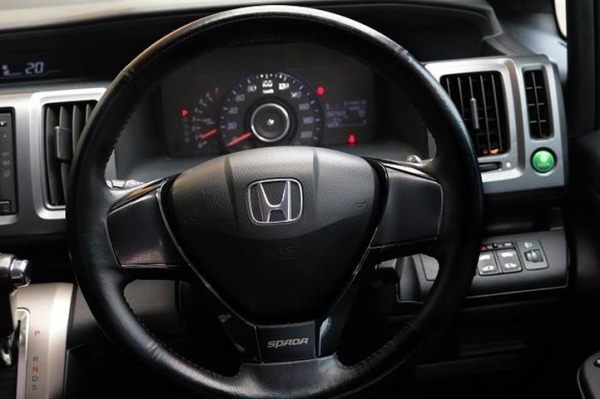 HONDA STEP WGN SPADA 2.0 I-VTEC Navi สีขาว ปี2013 HONDA STEP WGN SPADA 2.0 I-VTEC Navi สีขาว ปี2013