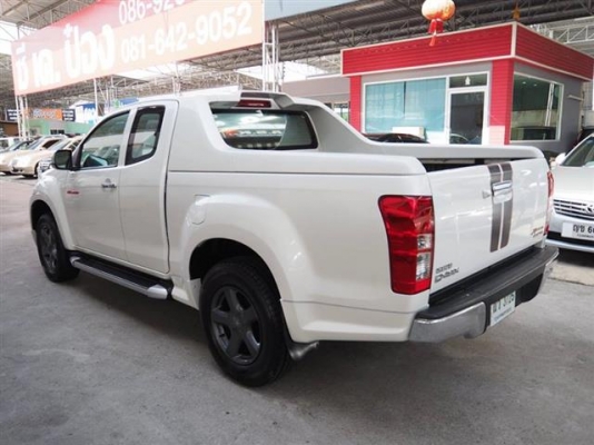 Allnew Isuzu D-max  Opencab Hilander สีขาว ปี2013