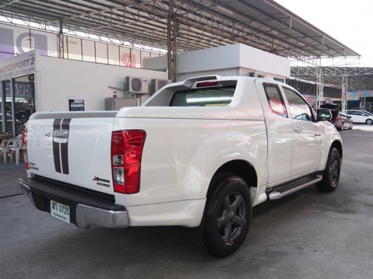 Allnew Isuzu D-max  Opencab Hilander สีขาว ปี2013
