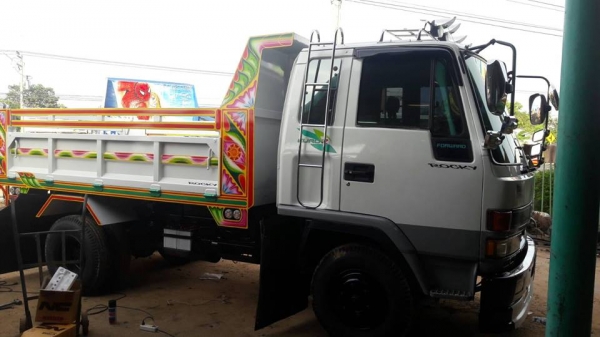 ขายรถ6ล้อ ดั้ม5คิว ร็อกกี้195แรง หัวท็อป ต่อใหม่สภาพสวย พาวเวอร์ จิฟฟี่ ภายในสวย แอร์เย็น เอกสารถูกต้อง เล่มทะเบียนพร้อมโอน สนใจโทร 090-8588220คุณนะ 093-3258446คุณบิว หรือเข้าดูสินค้าอื่นๆได้ที่ www.narong2truck.com หรือ www.truck.in.th/498 หรือเพจFaceboo ขายรถ6ล้อ ดั้ม5คิว ร็อกกี้195แรง หัวท็อป ต่อใหม่สภาพสวย พาวเวอร์ จิฟฟี่ ภายในสวย แอร์เย็น เอกสารถูกต้อง เล่มทะเบียนพร้อมโอน สนใจโทร 090-8588220คุณนะ 093-3258446คุณบิว หรือเข้าดูสินค้าอื่นๆได้ที่ www.narong2truck.com หรือ www.truck.in.th/498 หรือเพจFaceboo