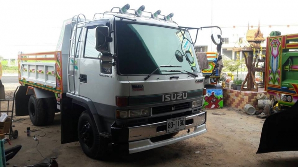 ขายรถ6ล้อ ดั้ม5คิว ร็อกกี้195แรง หัวท็อป ต่อใหม่สภาพสวย พาวเวอร์ จิฟฟี่ ภายในสวย แอร์เย็น เอกสารถูกต้อง เล่มทะเบียนพร้อมโอน สนใจโทร 090-8588220คุณนะ 093-3258446คุณบิว หรือเข้าดูสินค้าอื่นๆได้ที่ www.narong2truck.com หรือ www.truck.in.th/498 หรือเพจFaceboo ขายรถ6ล้อ ดั้ม5คิว ร็อกกี้195แรง หัวท็อป ต่อใหม่สภาพสวย พาวเวอร์ จิฟฟี่ ภายในสวย แอร์เย็น เอกสารถูกต้อง เล่มทะเบียนพร้อมโอน สนใจโทร 090-8588220คุณนะ 093-3258446คุณบิว หรือเข้าดูสินค้าอื่นๆได้ที่ www.narong2truck.com หรือ www.truck.in.th/498 หรือเพจFaceboo