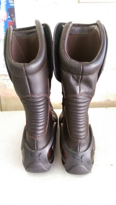 ขายคับรองเท้าใส่ขับรถ PUMA BONNEVILLE 3คู่ ของใหม่คับ  1.สีน้ำตาล ตัวTOP เบอร์44 ราคา 3990 บาท  2.สีขาว ตัวTOP เบอร์43 ราคา 2990 บาท 3.สีน้ำตาลครีม เบอร์42 ราคา 2500 บาท ส่งได้ทั่วไทยคับ สนใจติดต่อ 081-0578282 FACEBOOK ชาญณรงค์ ป๊อป ชัยอมฤต ไอดีไลน์ POPBI