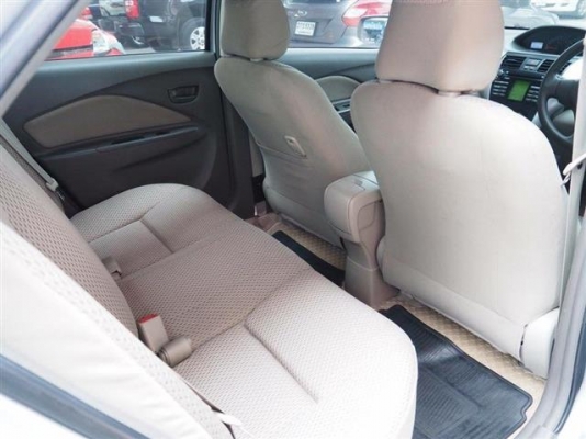 Toyota Vios 1.5E สีบ.เงิน ปี 2013