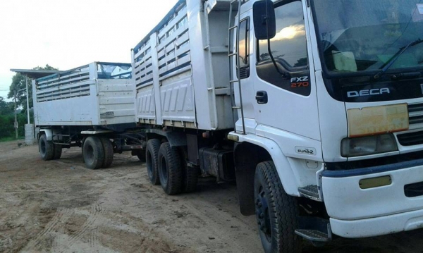 ขายรถพ่วง ดั้มแม่ลูก เดก้า270 ปี43 ลูก2คาน รถสวยสภาพดี รถใช้งานอยู่ เอกสารถูกต้อง เล่มทะเบียนพร้อมโอน ราคา1,350,000 สนใจโทร 090-8588220คุณนะ 093-3258446คุณบิว หรือเข้าดูสินค้าอื่นๆได้ที่ www.narong2truck.com หรือ www.truck.in.th/498 หรือเพจFacebook ณรงค์