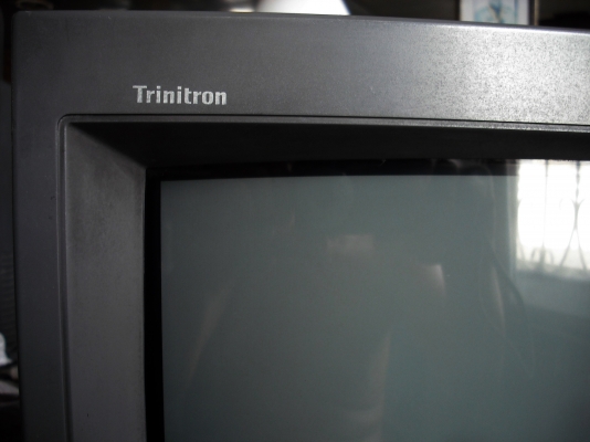 TRINITRON &reg;  COLOR VIDEO MONITOR จอ 14 นิ้ว