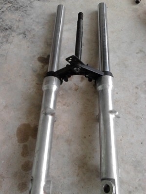 ขายโช้คใส่มอไซด์ แกนใหญ่ ราคา 1000 บาท ไม่มีแผงคอบน