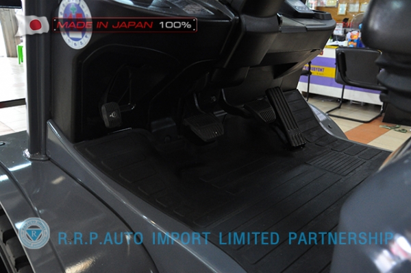 ขายรถโฟล์คลิฟท์มือสอง TOYOTA รุ่น 8FD30-31384  ราคา 580,000 บาท  นำเข้าจากประเทศญี่ปุ่น 100\% ไม่เคยใช้งานในไทย