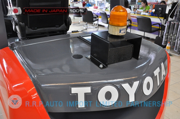 ขายรถโฟล์คลิฟท์มือสอง TOYOTA รุ่น 8FD30-31384  ราคา 580,000 บาท  นำเข้าจากประเทศญี่ปุ่น 100\% ไม่เคยใช้งานในไทย