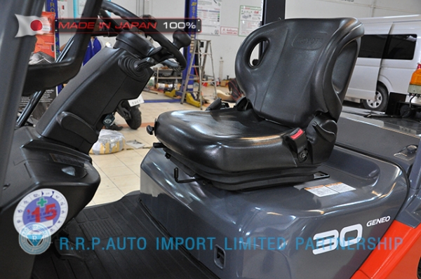 ขายรถโฟล์คลิฟท์มือสอง TOYOTA รุ่น 8FD30-31384  ราคา 580,000 บาท  นำเข้าจากประเทศญี่ปุ่น 100\% ไม่เคยใช้งานในไทย