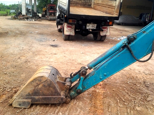 ขาย KOMATSU PC40FR-1 (เก่าไทยประมาณ 2 ปี) รถสภาพสวยมาก รถสภาพพร้อมใช้งาน (รถใช้งานไม่หนัก ใช้ขุดตอม่ออาคาร) ขาย KOMATSU PC40FR-1 (เก่าไทยประมาณ 2 ปี) รถสภาพสวยมาก รถสภาพพร้อมใช้งาน (รถใช้งานไม่หนัก ใช้ขุดตอม่ออาคาร)