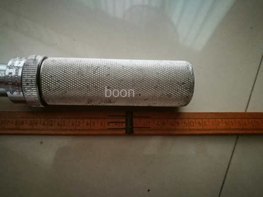 ขายด้ามปอนด์ Snap-on รุ่น qj3250a ขนาด1/2 ชนิดด้ามแข็งไม่หมุนฟรีสำหรับงานหนักแรงขันNm45-335 LB FT 30-250สภาพ 80\%