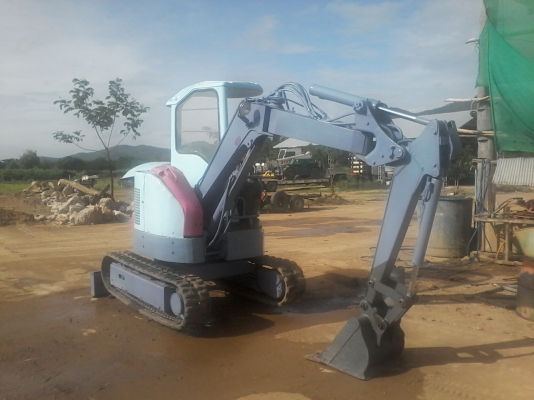 ขายรถขุด ยี่ห้อ KOMATSU รุ่น PC 12UU-2 ขาย 195,000 บาท