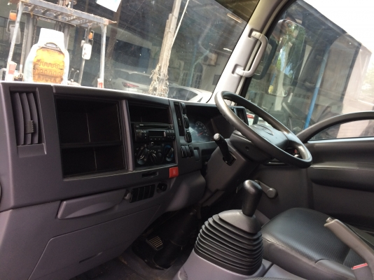 ISUZU 4ล้อ NLR ปี51 เครื่อง130แรงม้า ตู้3บาน สภาพสวยพร้อมใช้งาน ติดต่อ 090-9919333,087-0969823