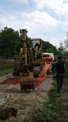 รถแบคโฮ มิซู4ตัน พร้อมใช้ (ลดราคาเหลือ139000บาท)