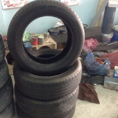 ยางดันลอบ 225-60-18 ยางปี13 4เส้นดอกเยอะ ไม่กินข้างสภาพสวยๆ ยางดันลอบ 225-60-18 ยางปี13 4เส้นดอกเยอะ ไม่กินข้างสภาพสวยๆ